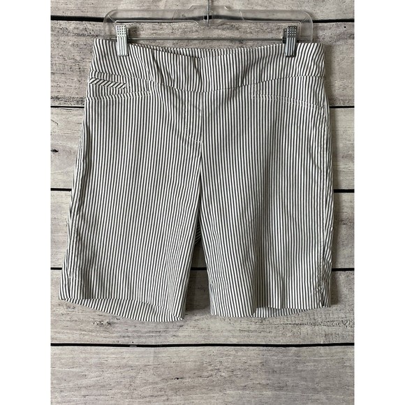 Lila Rose Shorts Womens Size Large Striped Bermuda Pull On Mid Rise Stretchy - Picture 1 of 9